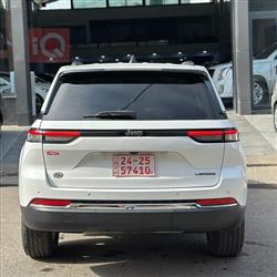 جیپ گراند شیرۆکی